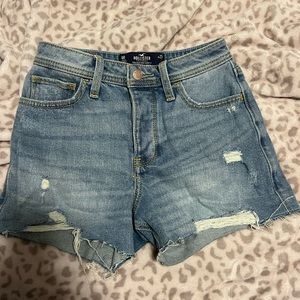 Hollister high rise mom jean shorts
